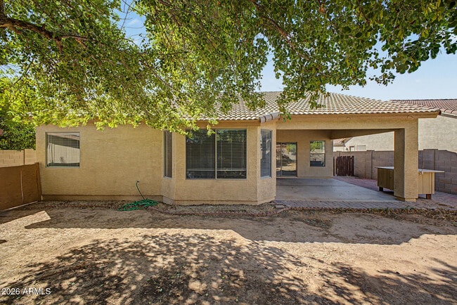 Building Photo - 9631 W Kirby Ave
