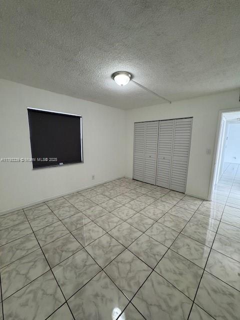 Building Photo - 1750 W 46th St