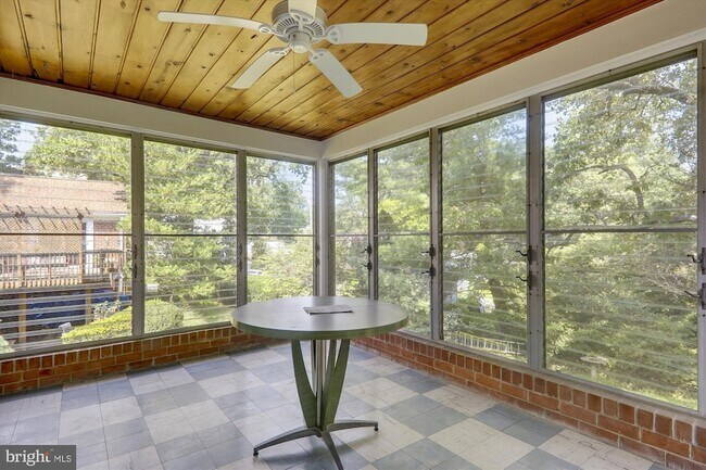 Building Photo - 3303 Winnett Rd