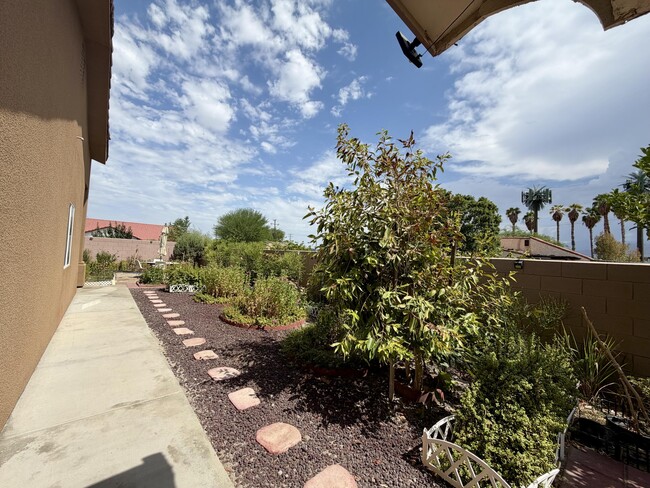 Building Photo - 31865 San Eljay Ave