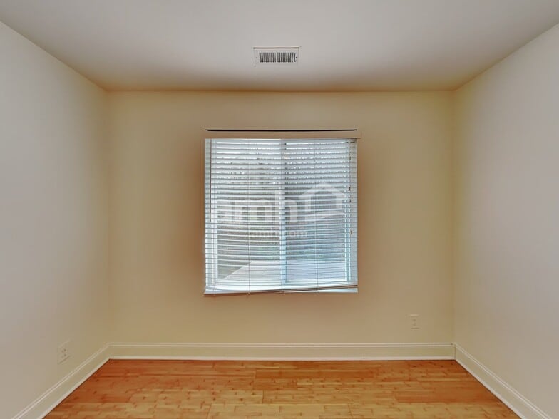 Building Photo - 5823 Parkstone Drive