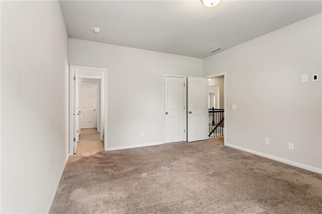 Building Photo - 256 Berkleigh Trails Dr