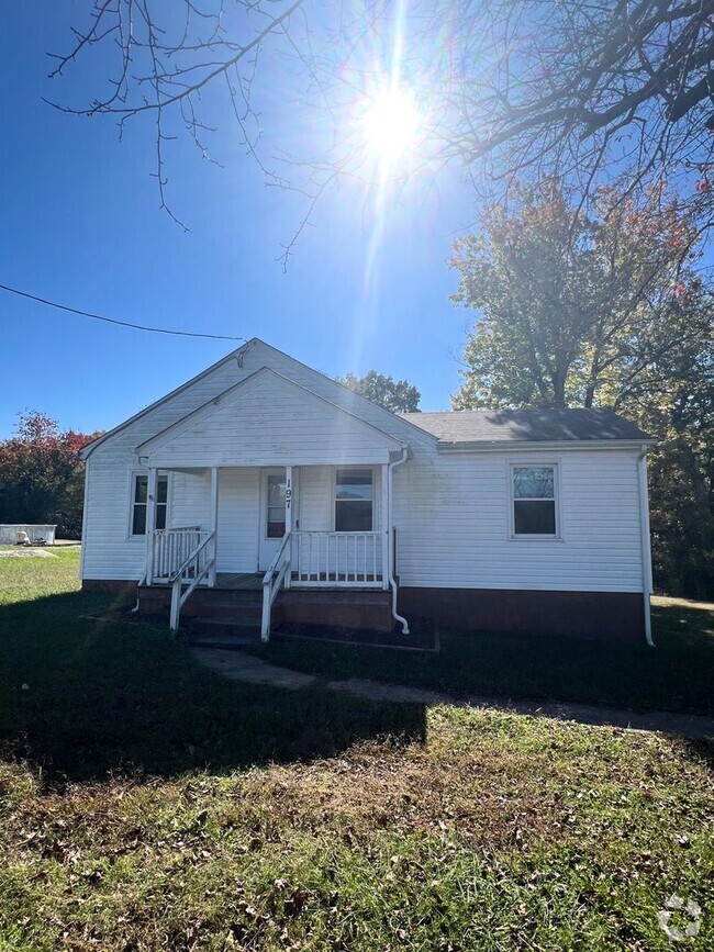 Building Photo - 2 Bedroom Home in Amherst County