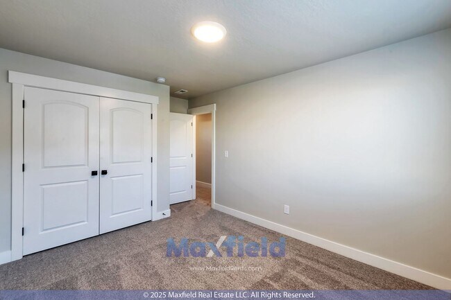 Building Photo - Great Townhome in Lehi - 3BD - 2BTH - 2GAR...