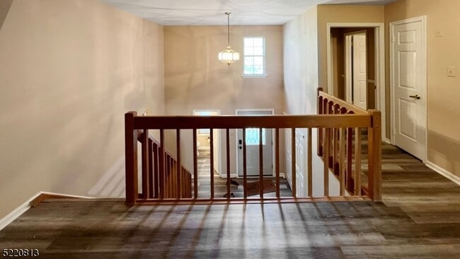 Building Photo - 6 Brookline Ct