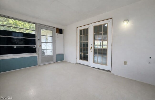 Building Photo - 424 Cactus Cir