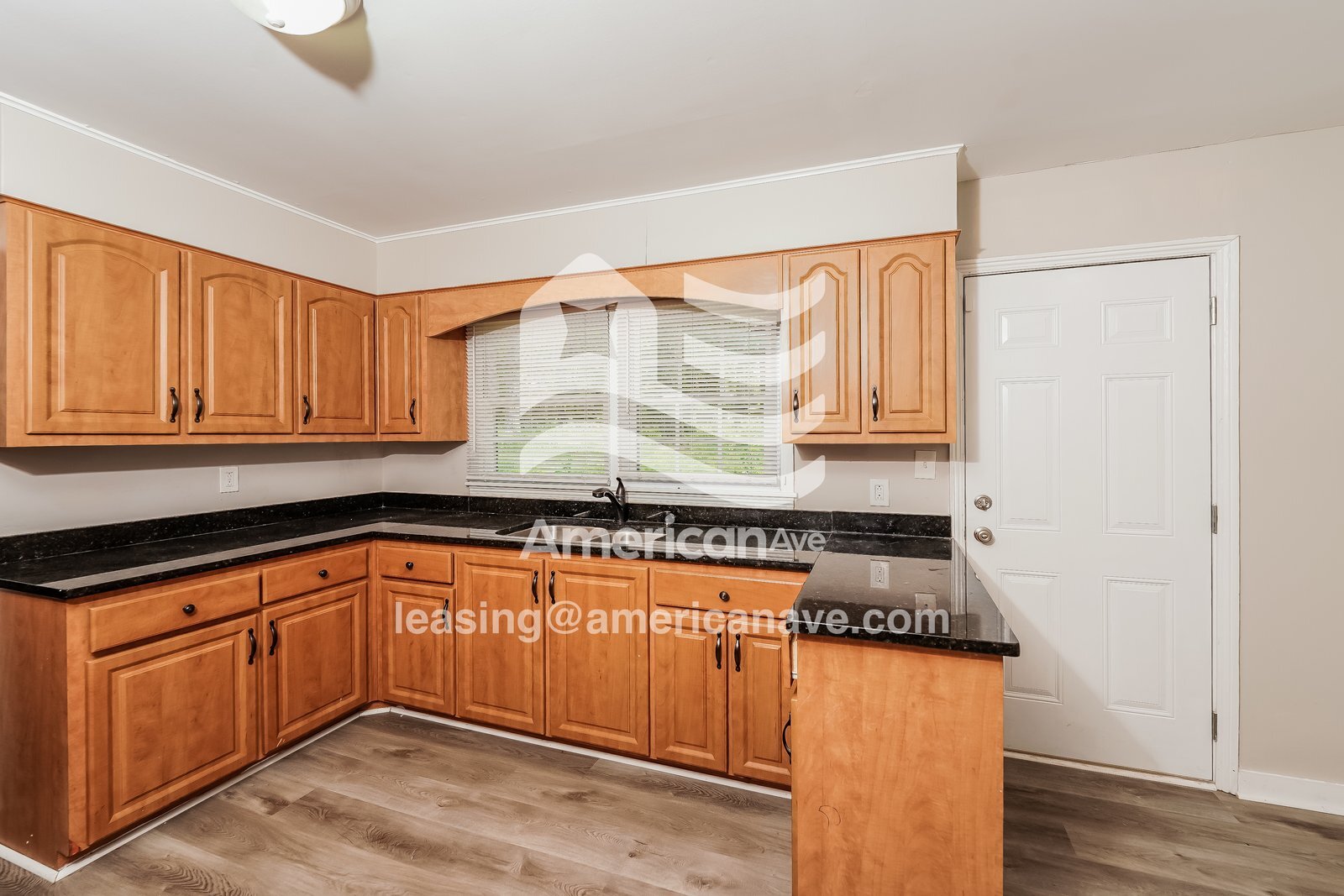 Building Photo - 905 Charles Cir