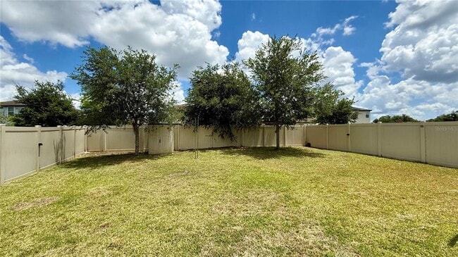 Building Photo - 3545 Starkey Dr