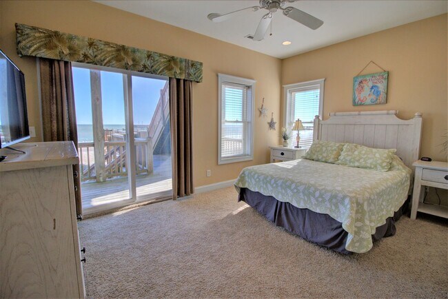 Building Photo - Pet Friendly Off Season Rental 4 Bedroom Oceanfront next to North Topsail Seaview Pier 12/1/2025 ...