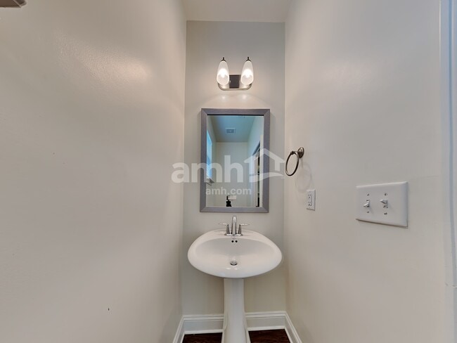 Building Photo - 230 McBee Pl