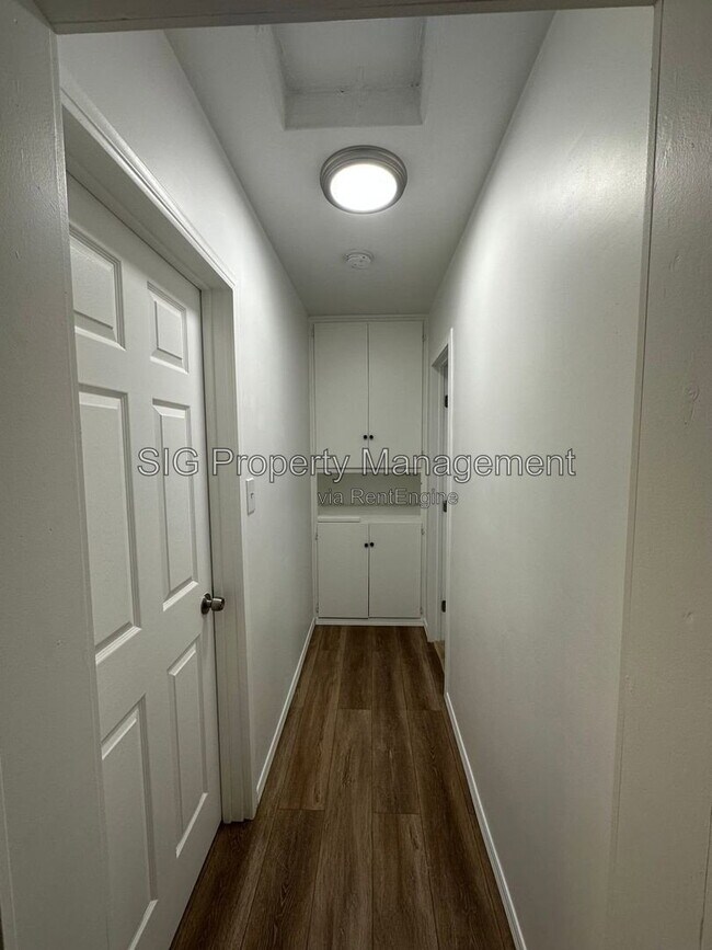 Building Photo - 13226 Maclay St