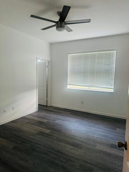 Building Photo - 10955 Savannah Wood Dr