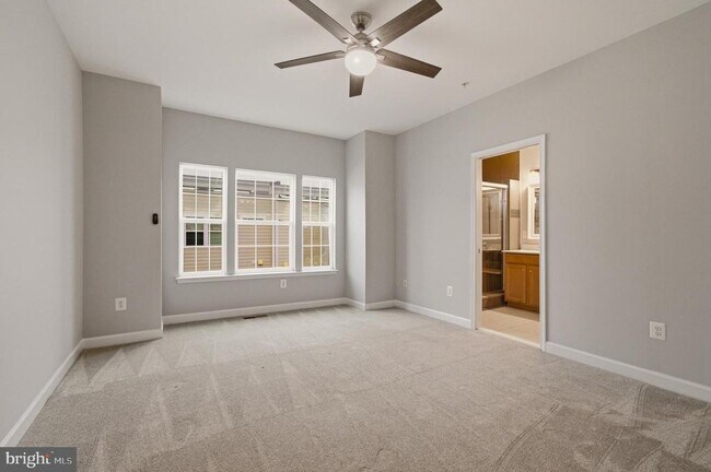 Building Photo - 11657 Leesborough Cir
