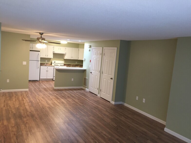 Building Photo - 507 Ashmead Cmn