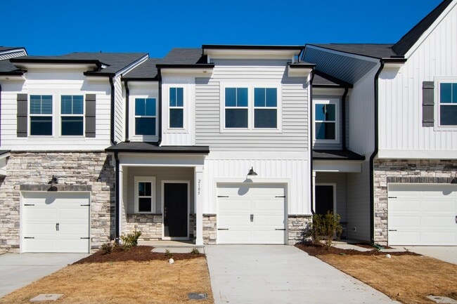 Primary Photo - Luxurious 3-Bedroom Townhome Living in the...