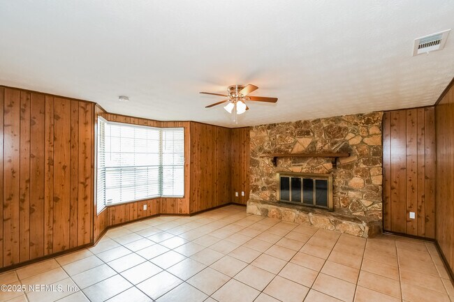 Building Photo - 10632 Pinholster Rd
