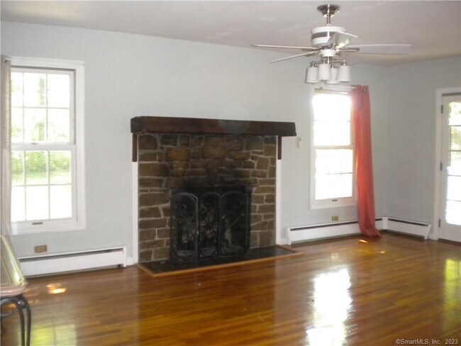 Building Photo - 212 E Rutland Rd