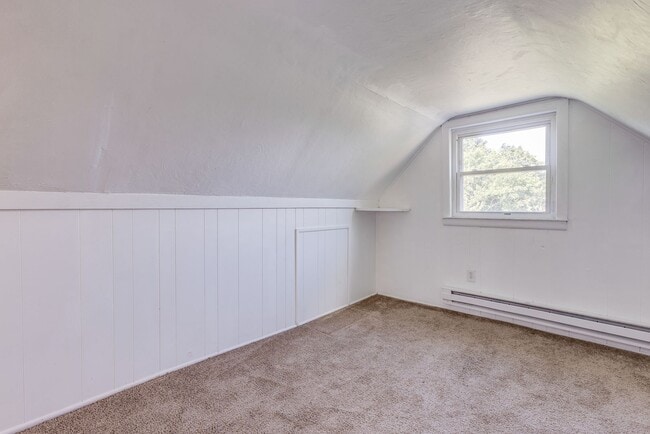 Building Photo - Available August  2026 - Great 3 Bedroom Mt. Washington Home w/ Spacious Open-Living!