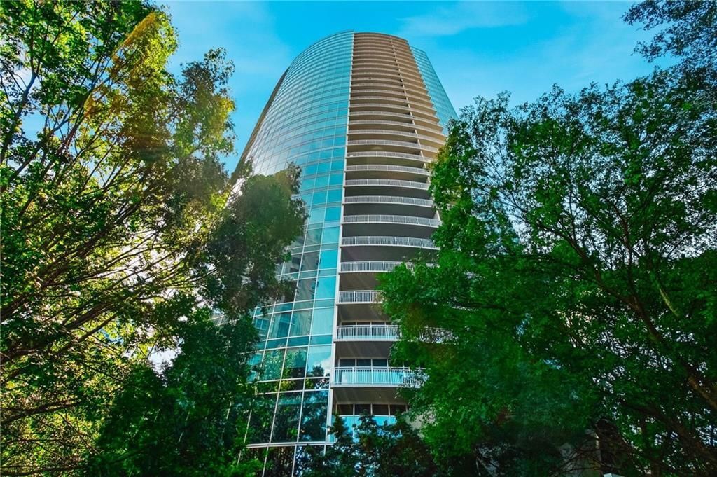 Building Photo - 3338 Peachtree Rd