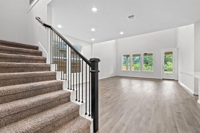 Building Photo - 144 Alicante Ln