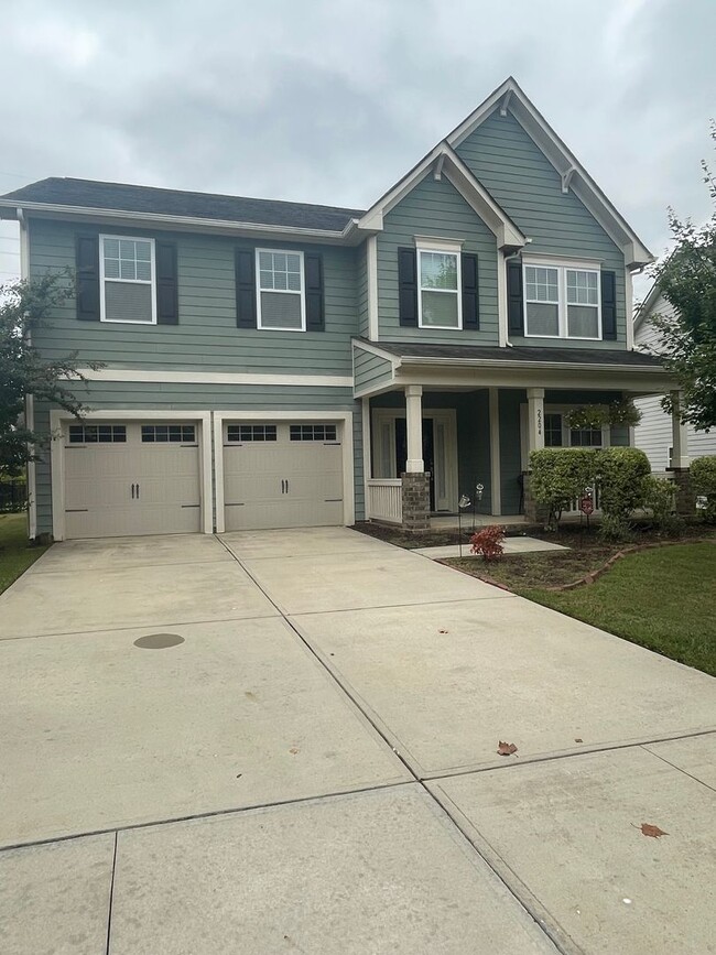 Primary Photo - Spacious 4 Bedroom, 3.5 Bath Home for Rent...
