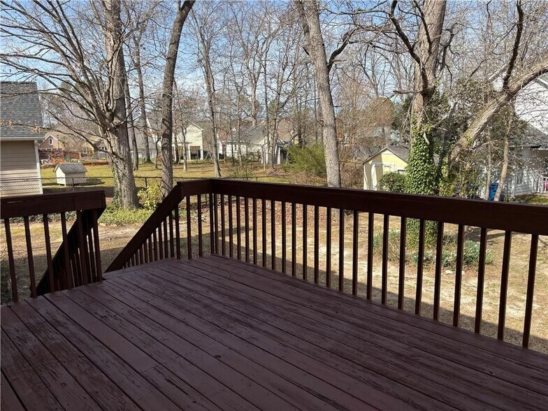 Building Photo - 722 Thornapple Trail SW