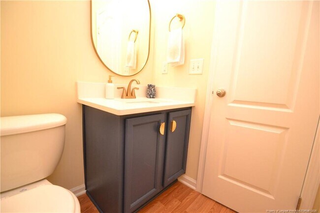 Building Photo - 3115 Manhasset Ln