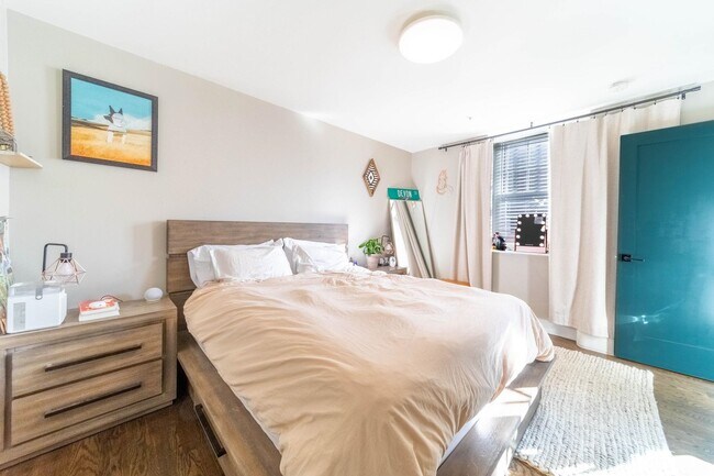 Building Photo - 126 Delaware Ave