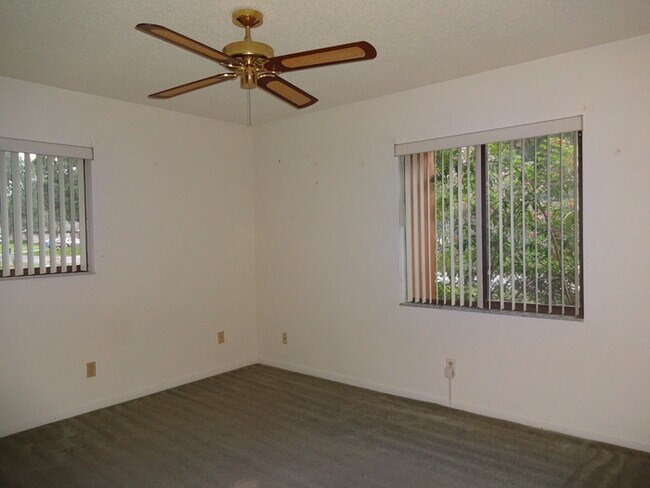 Building Photo - 18 Black Alder Dr
