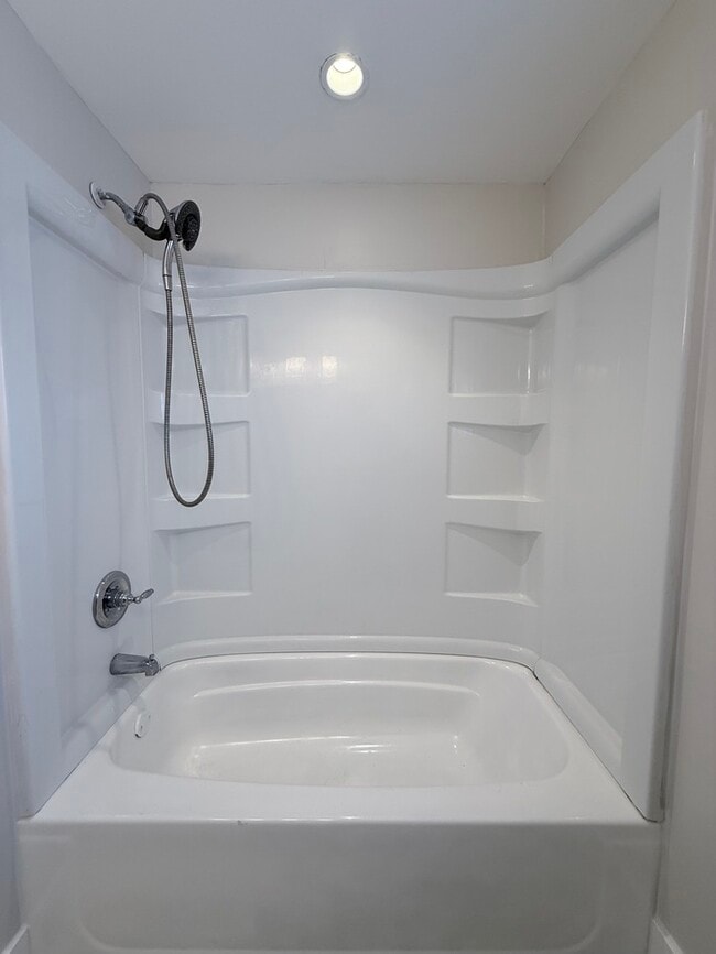 Building Photo - 315 Park Ave