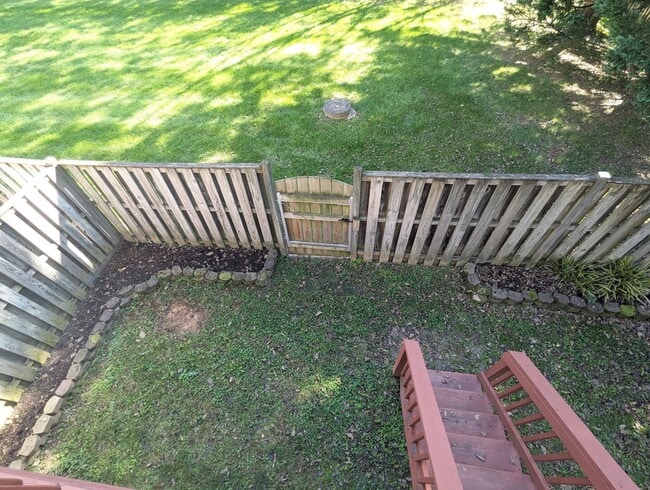 Building Photo - END UNIT townhouse in Ballenger Creek neig...