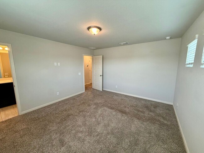 Building Photo - 119 Joseph Cir