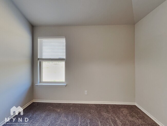 Building Photo - 3905 Chippewa Ct