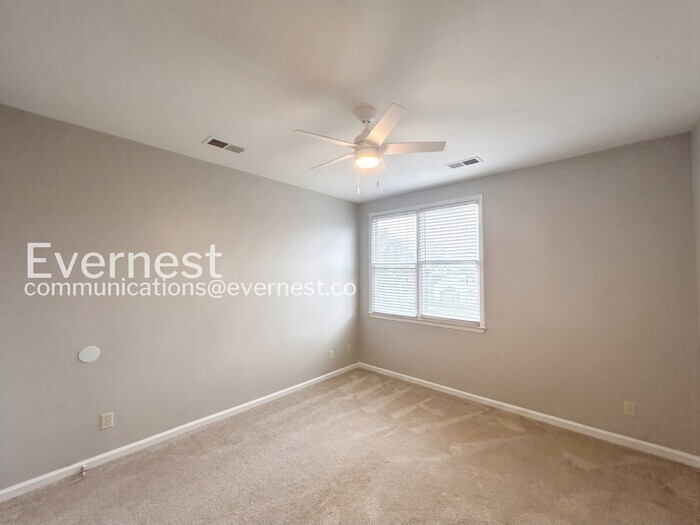 Building Photo - 182 River Lights Ln