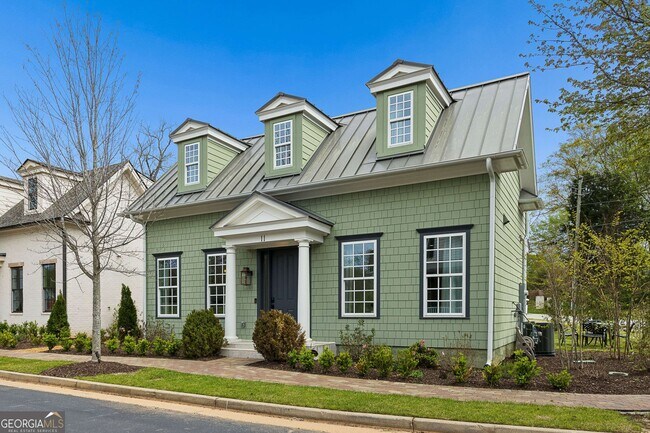 Building Photo - 11 Bourbon St