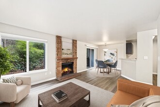 Building Photo - Waterstone at North Creek