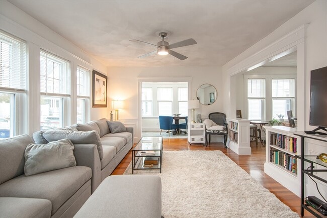 Building Photo - 48 Farquhar St