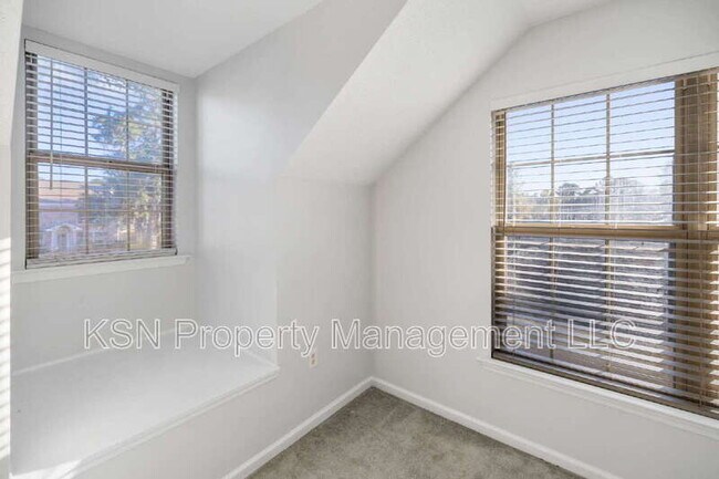 Building Photo - 123 Salt Landing Cir