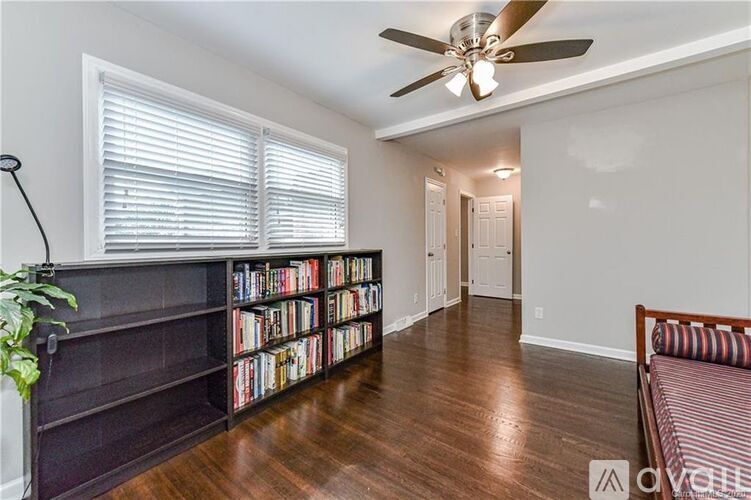 Building Photo - 4201 Seaforth Dr