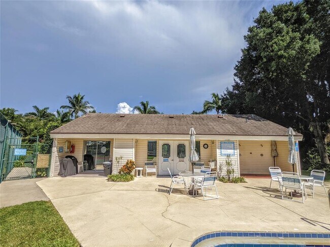 Building Photo - 3500 S Beneva Rd