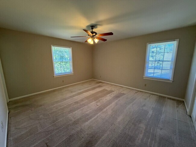 Building Photo - 3/2 House in Woodfin Estates $1,795