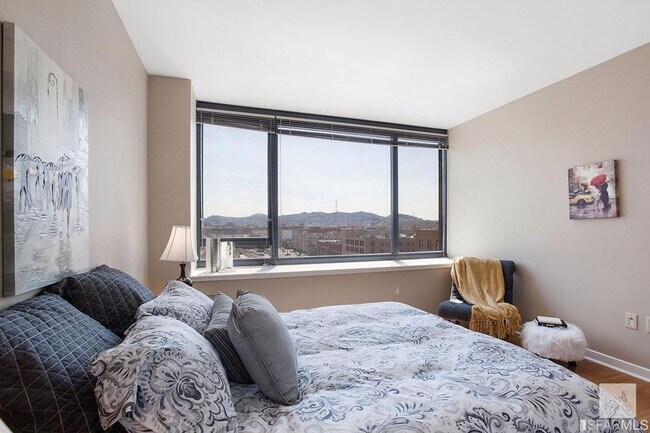 Building Photo - Spacious One-Bedroom Elegance in a Luxury Doorman Building with EV Parking