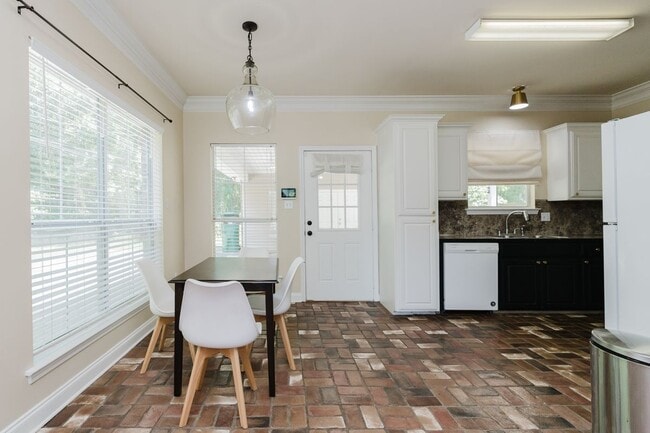 Building Photo - 38494 Ruby Dr