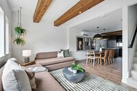 Building Photo - 925 NE 23rd Ave