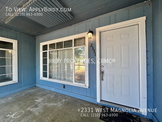 Building Photo - **3 Bed, 2 Bath Home with Detached Garage/...