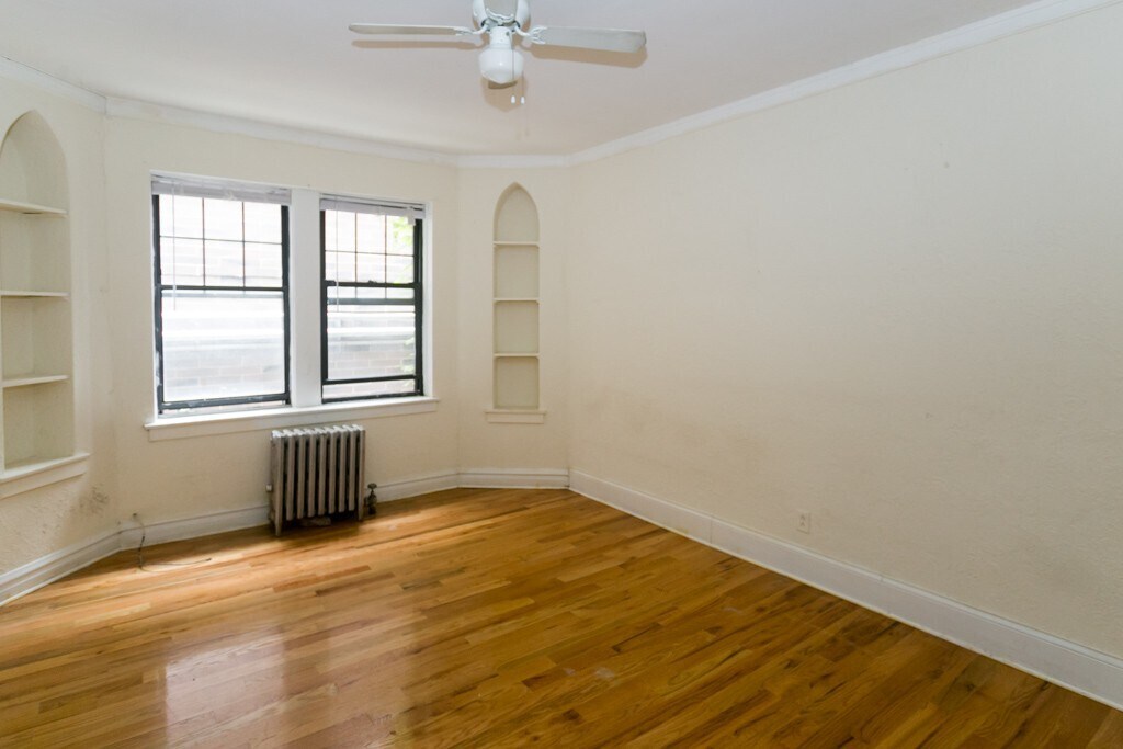 Building Photo - 4832 N Damen Ave