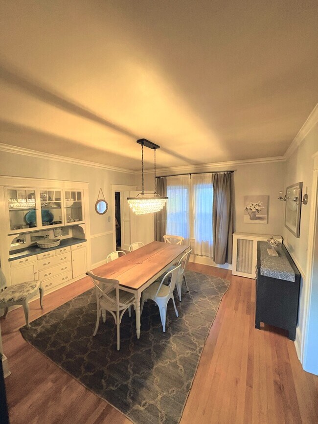 Building Photo - 18 High Ridge Rd