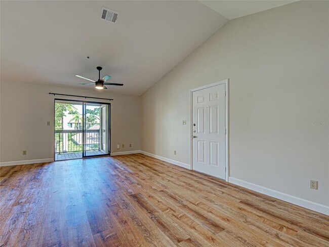Building Photo - 4008 Crockers Lake Blvd