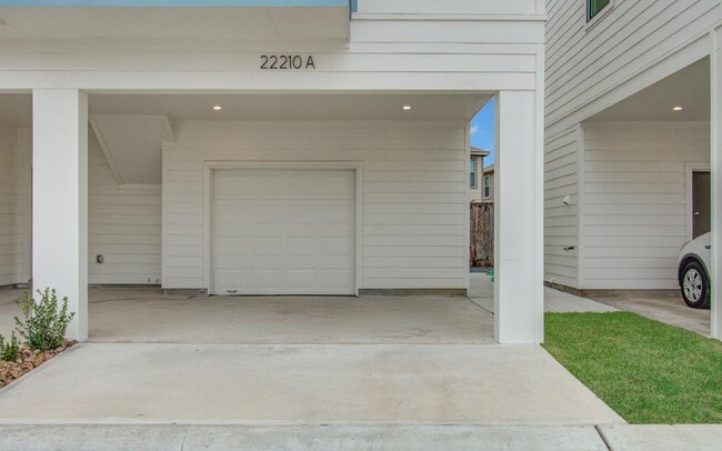 Building Photo - 22202 Dutch Oven Dr