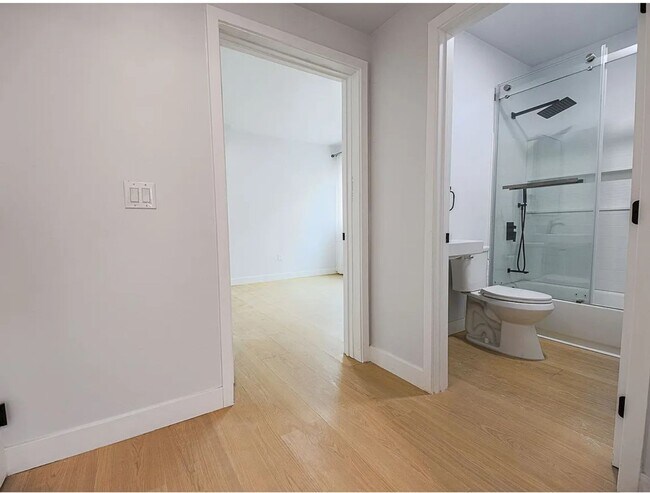 Building Photo - 11435 Cumpston St